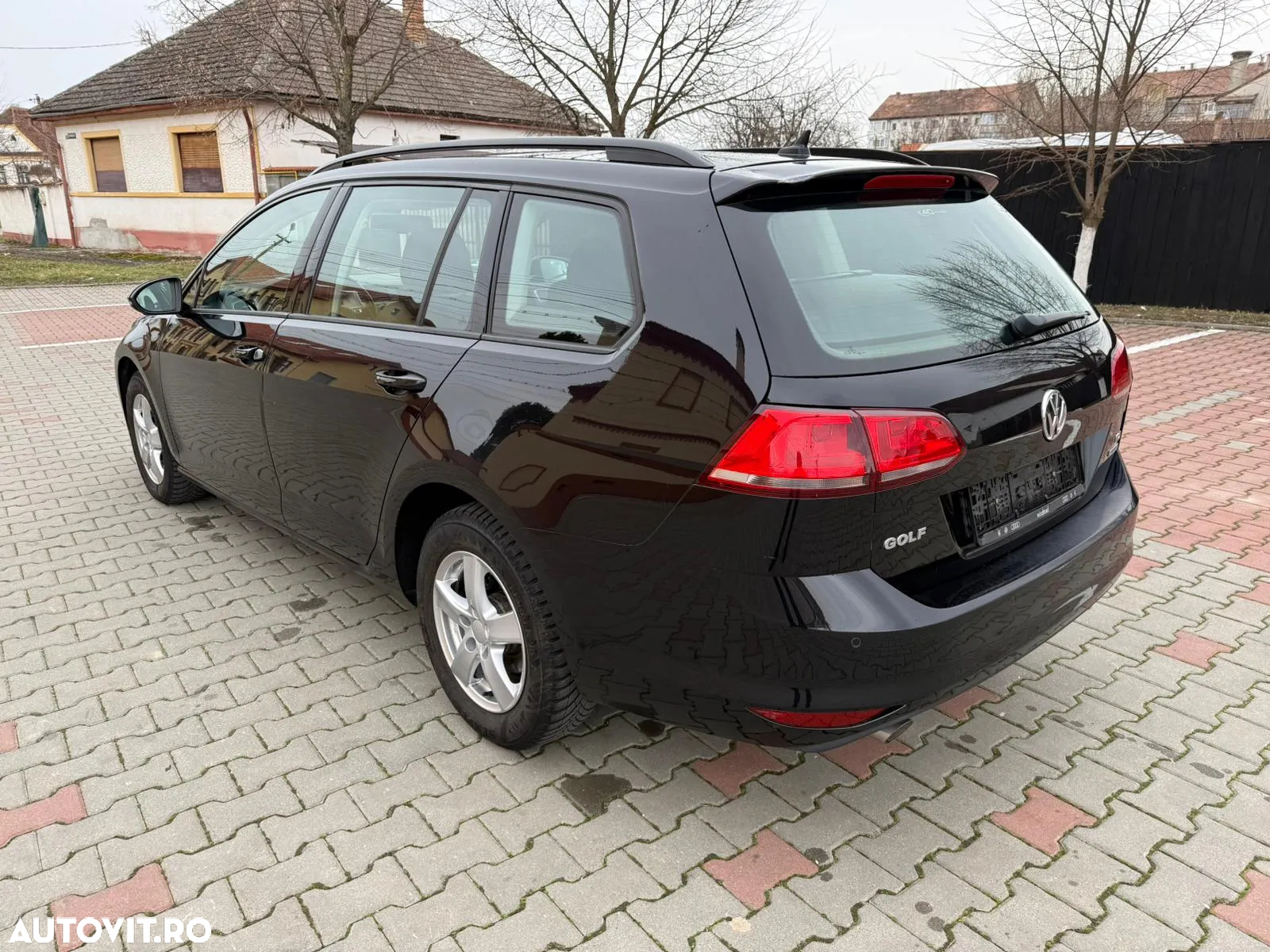 Volkswagen Golf 1.6 TDI (BlueMotion Technology) Trendline - 6