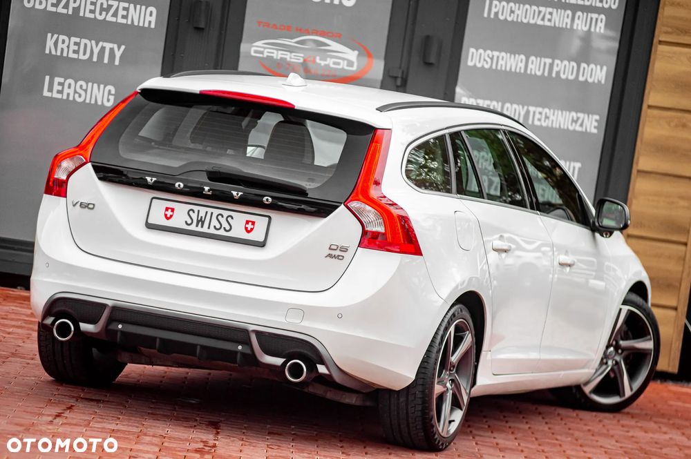 Volvo V60 D5 AWD Geartronic R-Design - 13