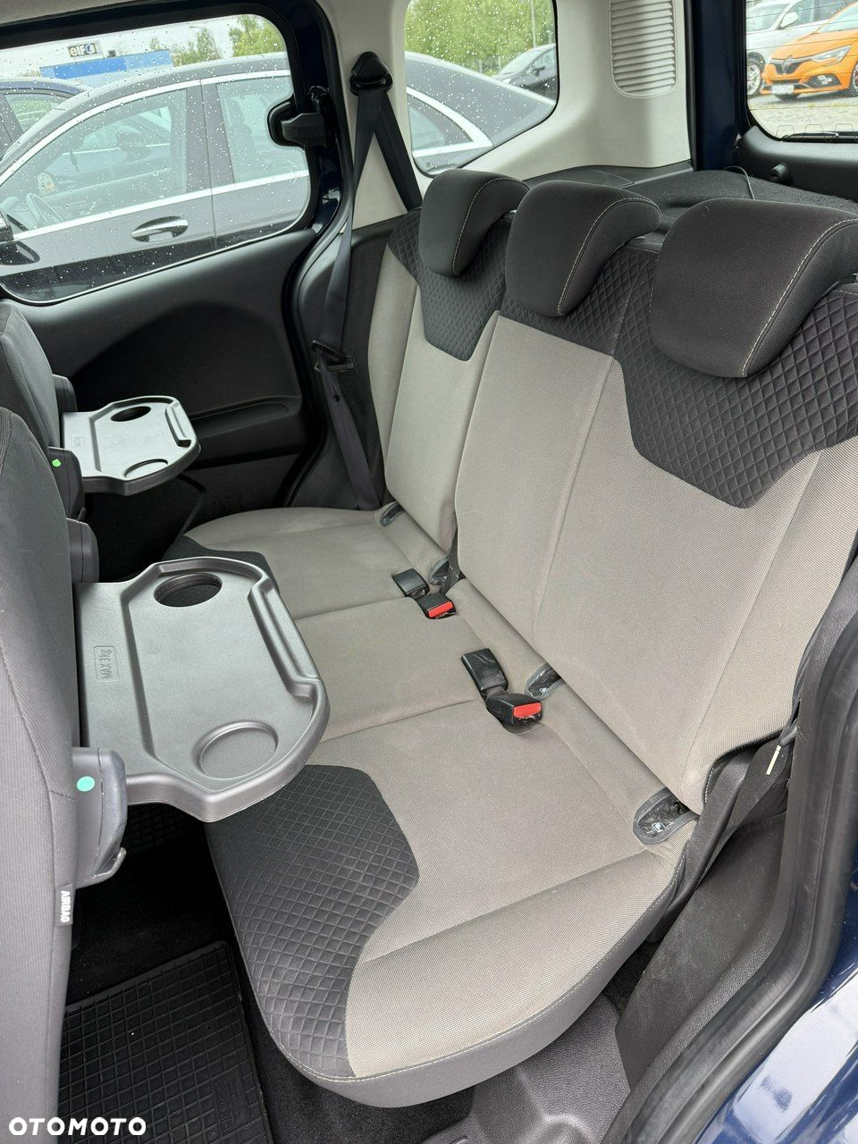 Ford Tourneo Courier - 8