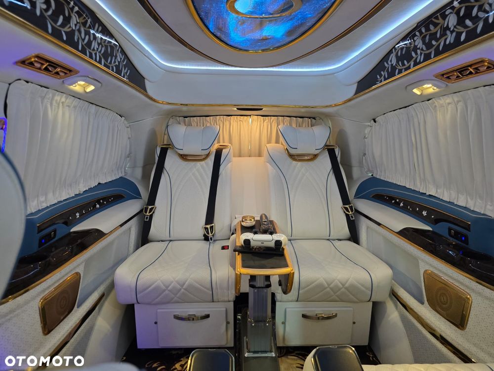 Mercedes-Benz Klasa V 300 extralang 9G-TRONIC Special Edition Avantgarde - 34