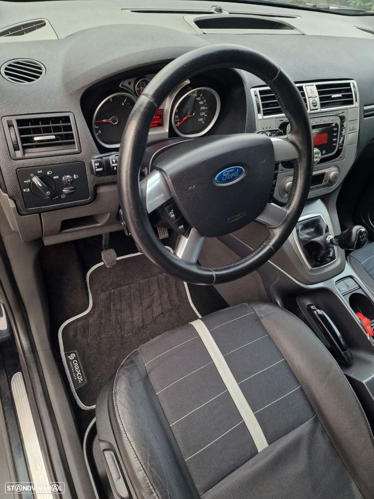 Ford Kuga 2.0 TDCi Titanium - 11