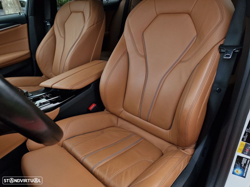 BMW 530 e Pack Desportivo M - 13