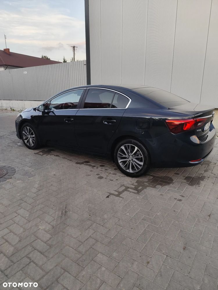 Toyota Avensis 2.0 D-4D Premium - 6