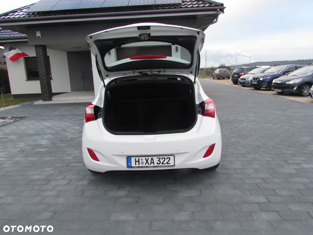 Hyundai i30 1.4 Fifa World Cup Edition - 13
