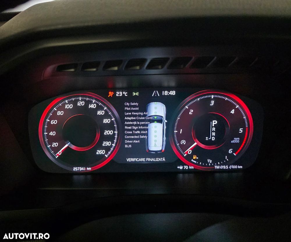 Volvo XC 90 D5 AWD Geartronic Inscription - 7