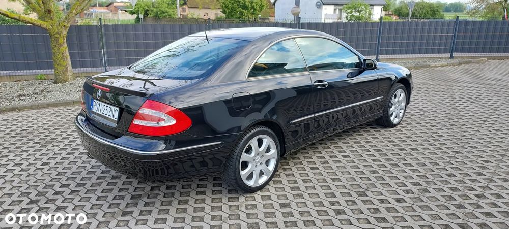 Mercedes-Benz CLK - 27