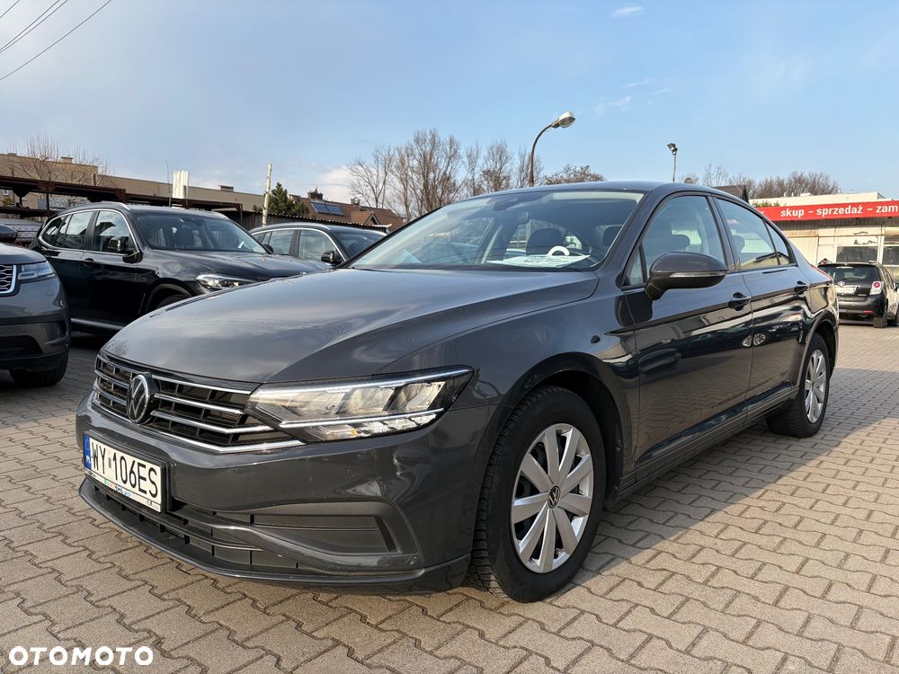 Volkswagen Passat - 4