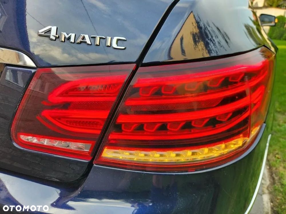 Mercedes-Benz Klasa E 350 4Matic 7G-TRONIC Performance - 13