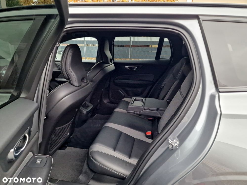 Volvo V60 B4 D Geartronic RDesign - 22