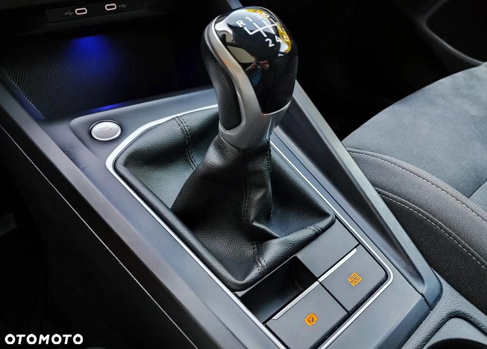 Volkswagen Golf 2.0 TDI Style - 24