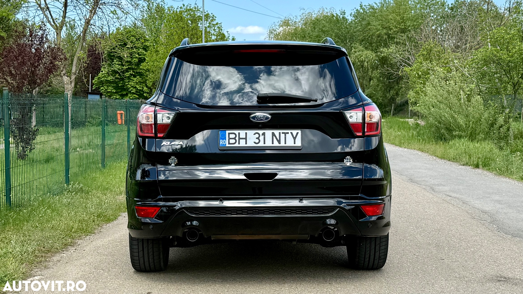 Ford Kuga 2.0 TDCi 4WD Powershift ST-Line - 4