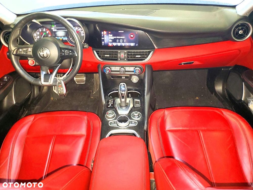 Alfa Romeo Giulia 2.0 Turbo Sprint - 9