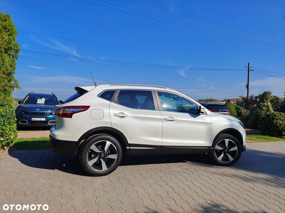 Nissan Qashqai 1.5 dCi N-Connecta - 27