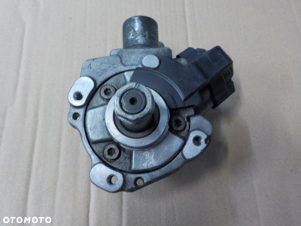 VW T6 2.0 TDI POMPA PALIWA WYSOKIEGO CIŚNIENIA WTRYSKOWA 04B130755G - 3