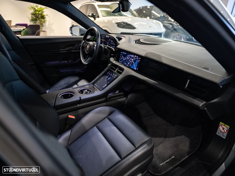 Porsche Taycan Sport Turismo bateria Performance Plus - 27