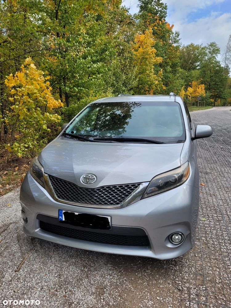 Toyota Sienna 3.5 V6 SE - 3