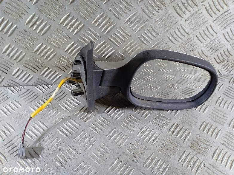 LUSTERKO PRAWE NISSAN MICRA K12 - 1