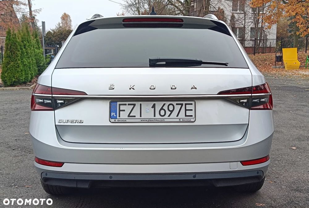 Skoda Superb 2.0 TDI DSG Premium Edition - 6