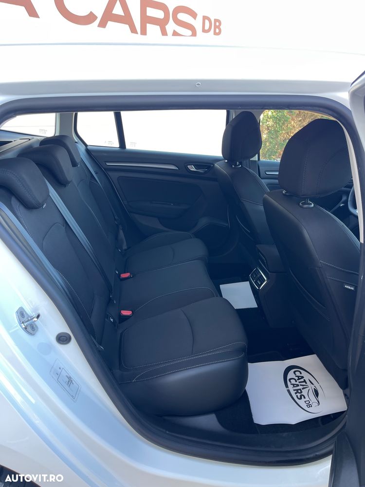 Renault Megane BLUE dCi EDC Intens - 26