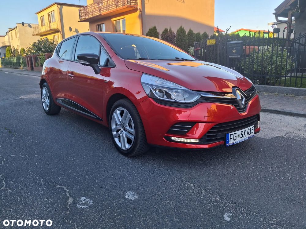 Renault Clio 1.2 16V 75 LIMITED - 3