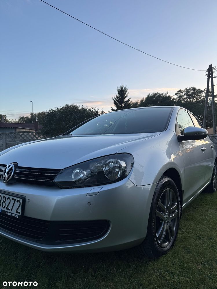 Volkswagen Golf - 1