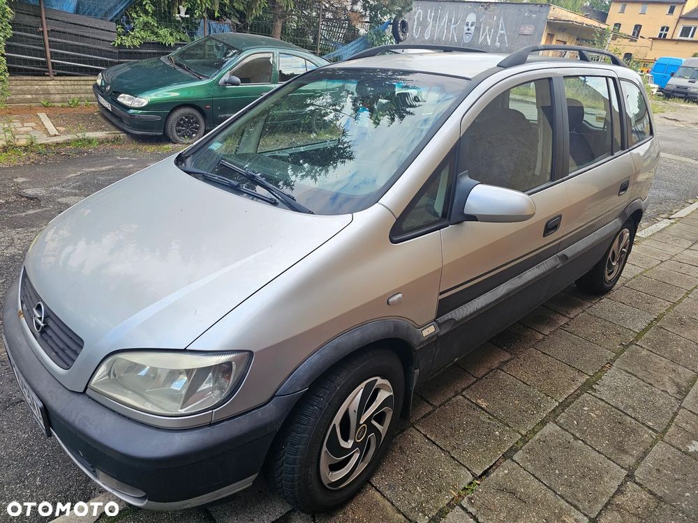 Opel Zafira 1.6 16V Comfort - 12