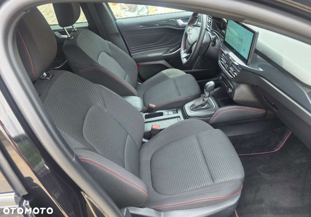 Ford Focus - 24