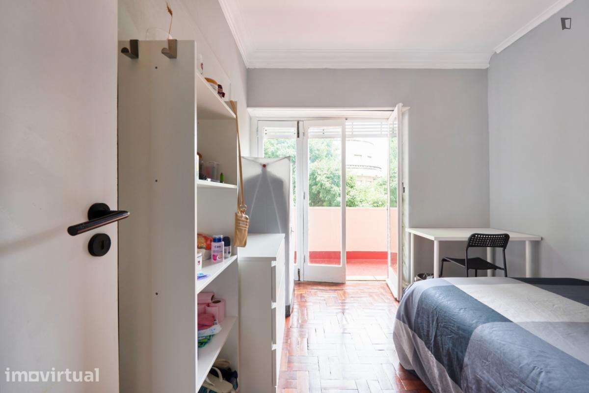 Quarto - localizado em Entrecampos Lisbon - Grande imagem: 2/31