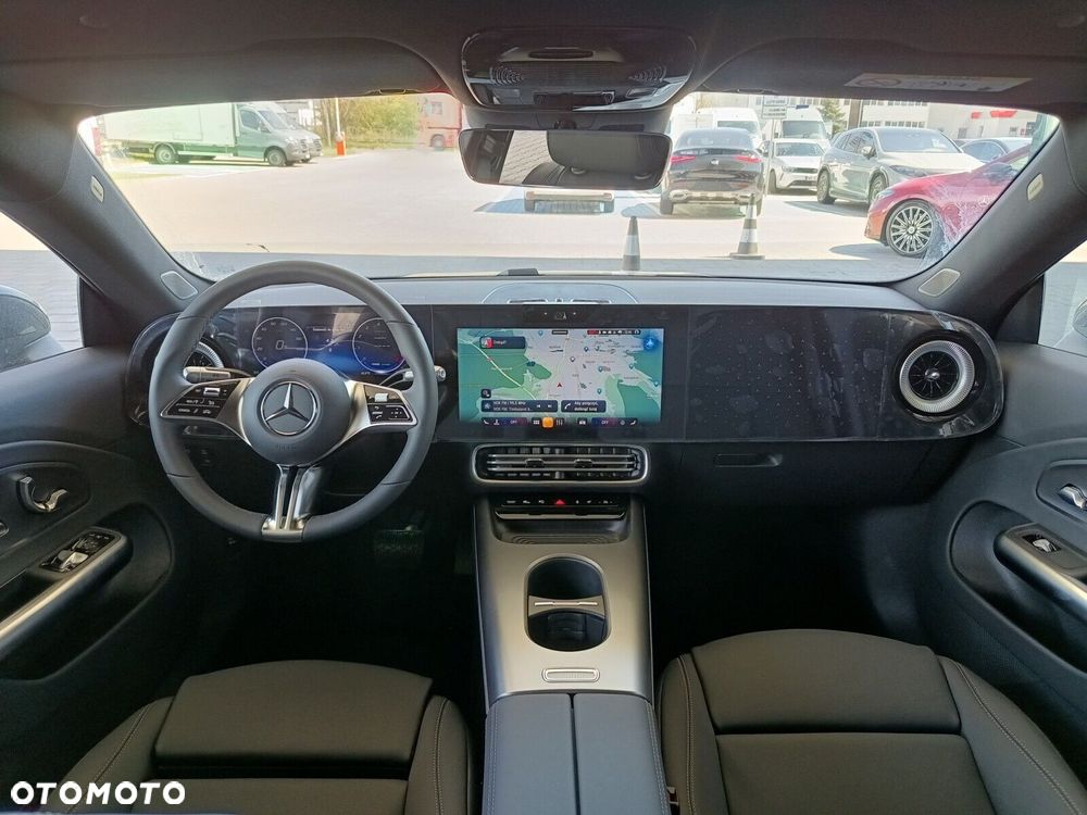 Mercedes-Benz CLA - 13