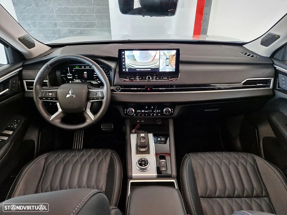 Mitsubishi Outlander 2.4 PHEV Instyle - 29