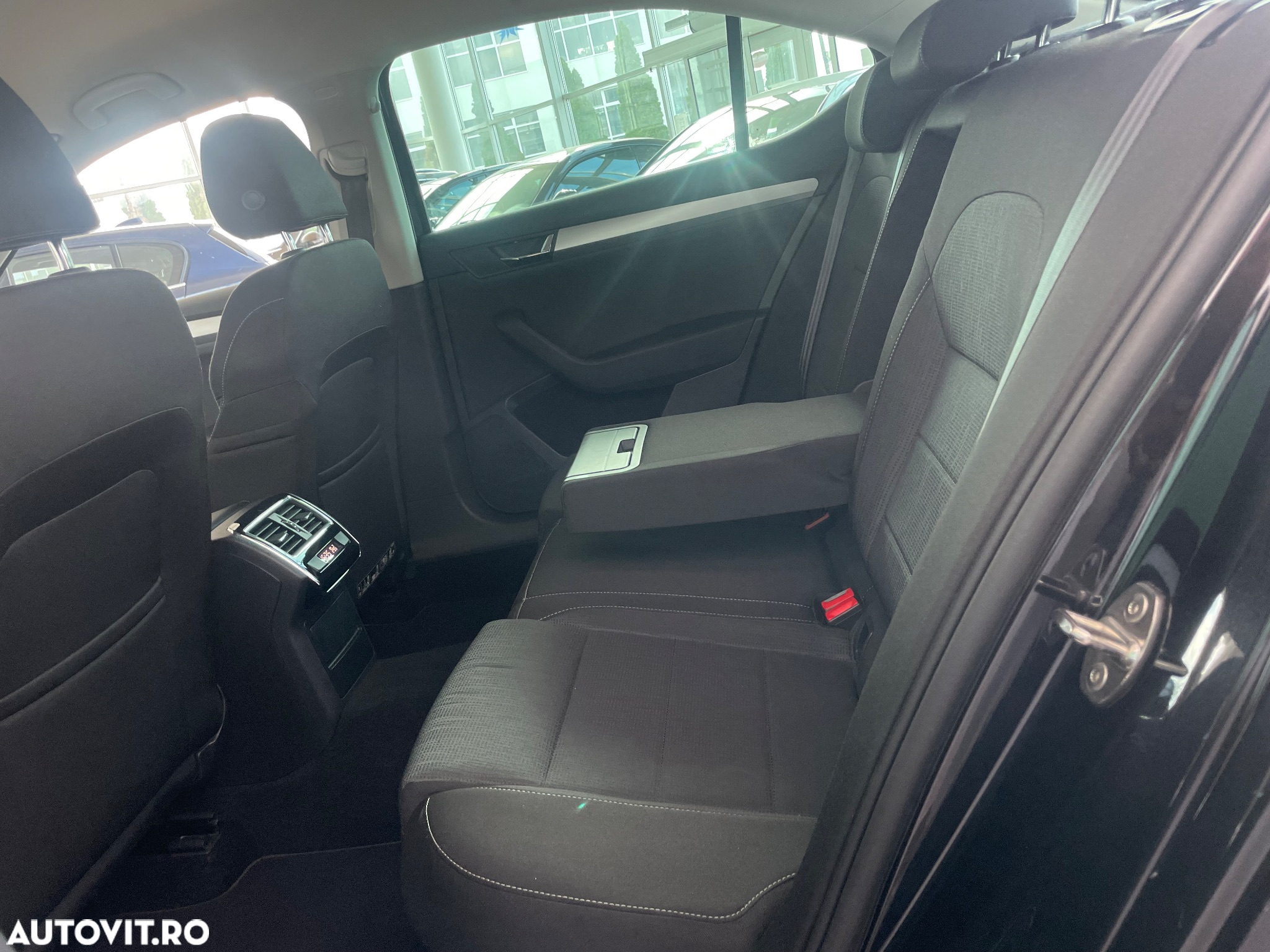 Skoda Superb 1.4 TSI ACT Style - 34