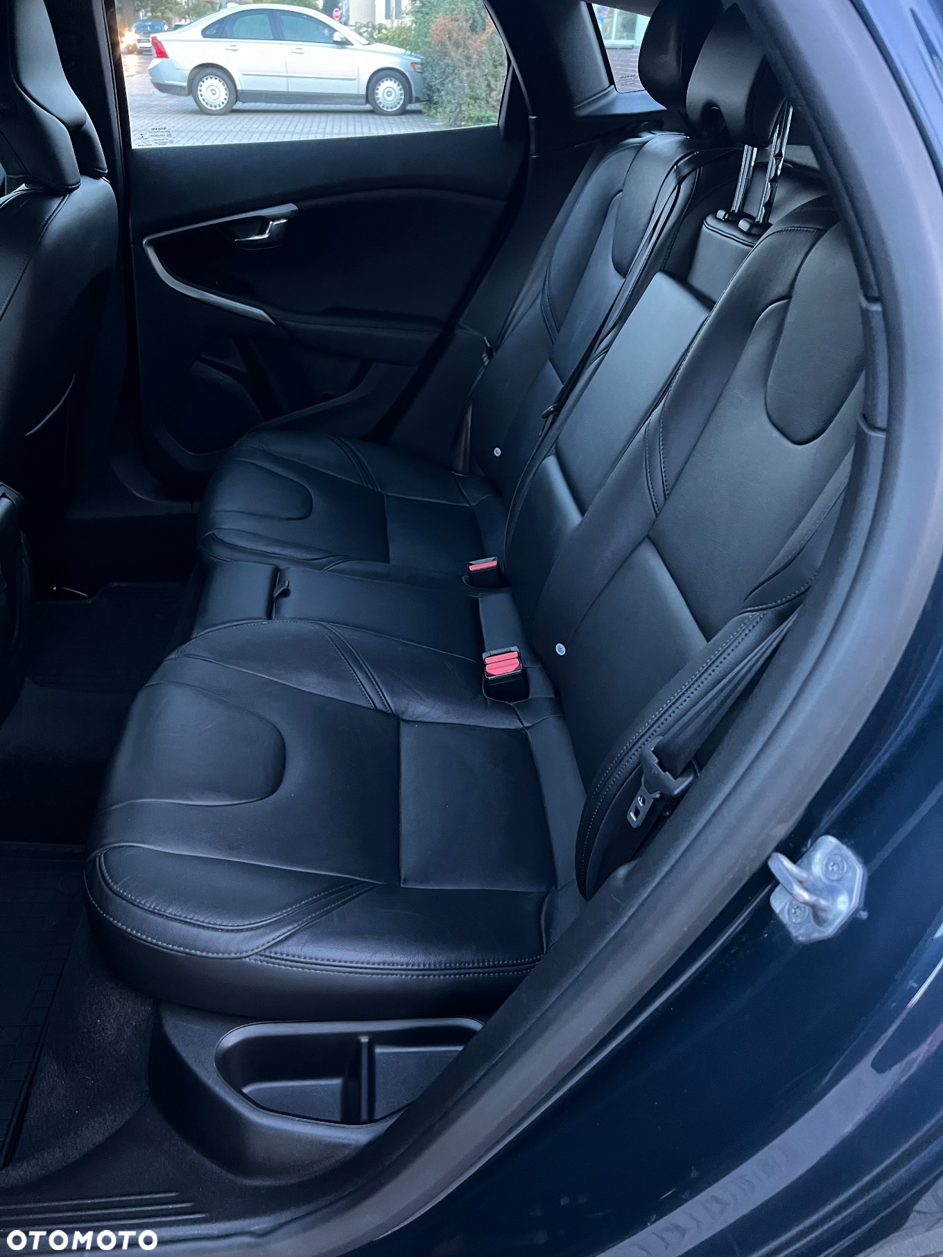 Volvo V40 D2 Kinetic - 9