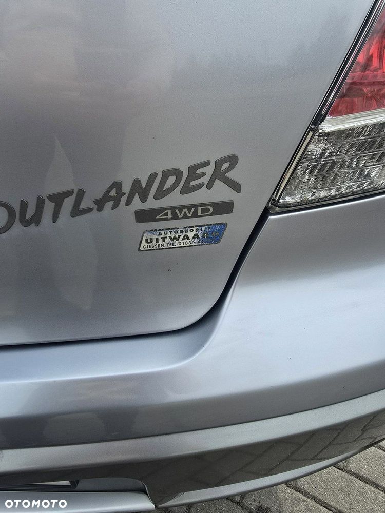 Mitsubishi Outlander - 14