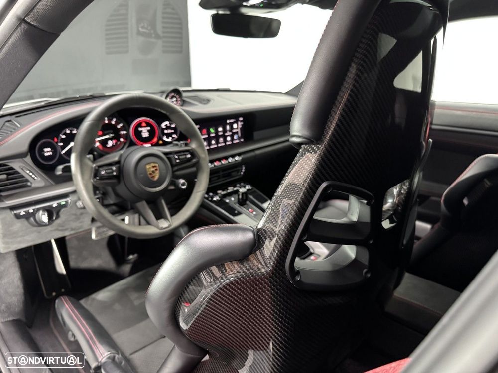 Porsche 911 (992) Carrera 4 GTS PDK - 15