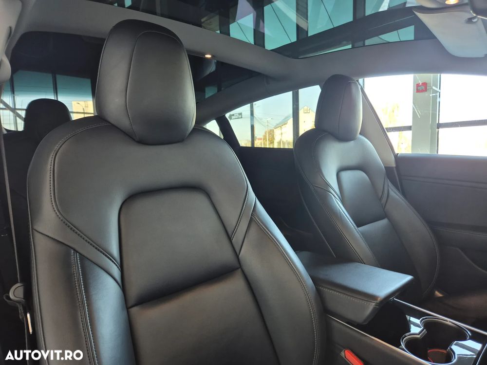 Tesla Model 3 Performance - 13