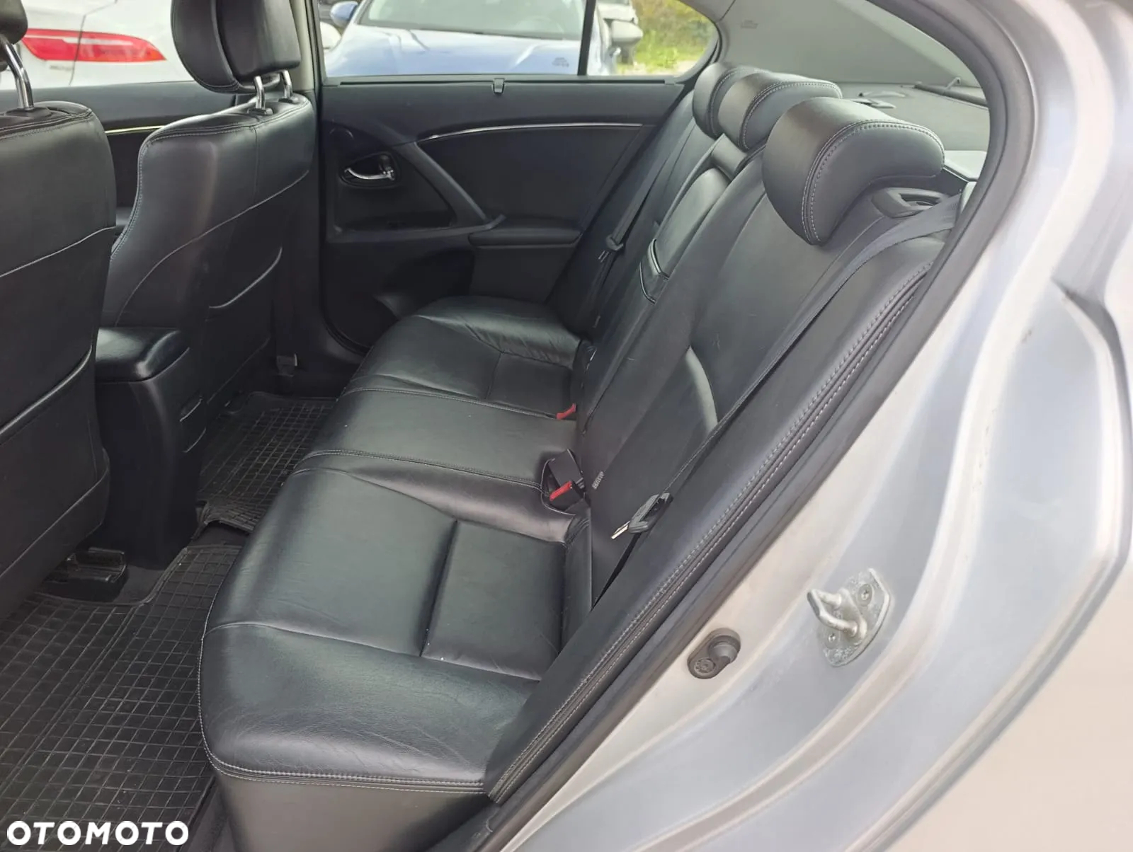 Toyota Avensis 2.0 Prestige NAVI - 9