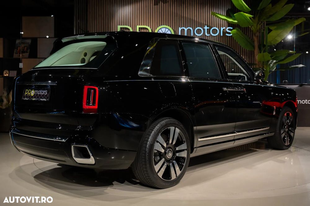 Rolls-Royce Cullinan - 15