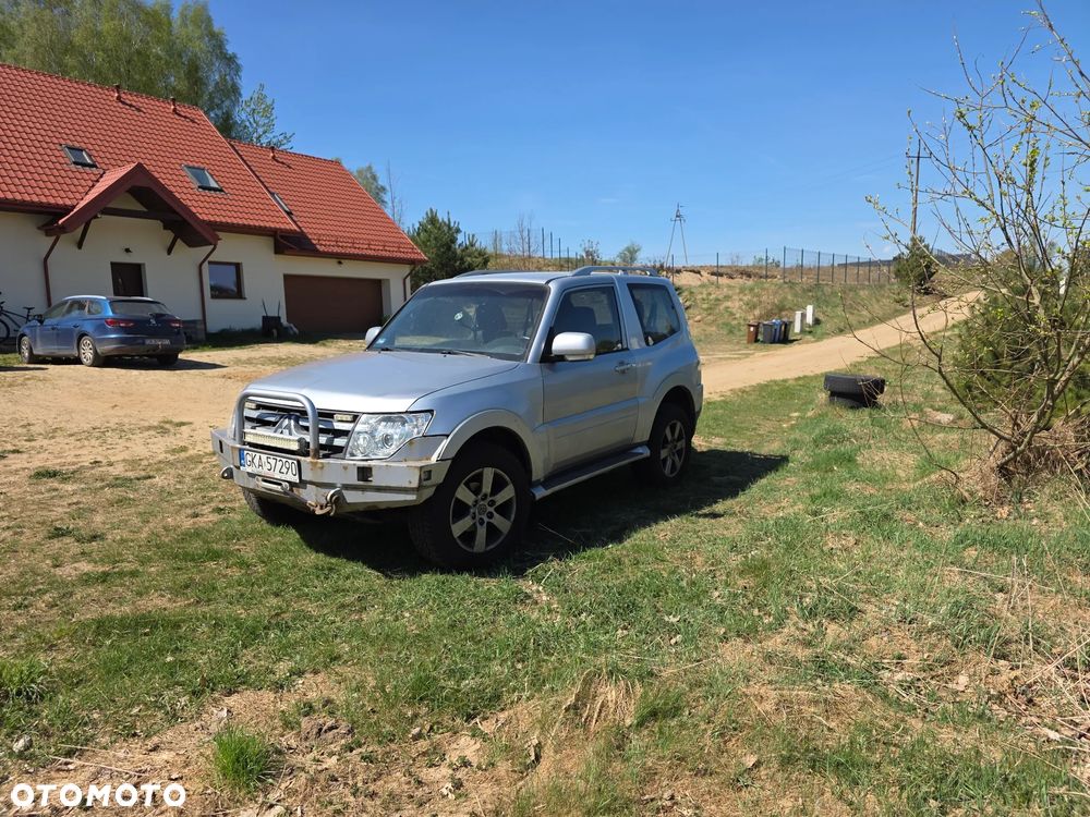 Mitsubishi Pajero 3.2 DI-D Instyle - 2