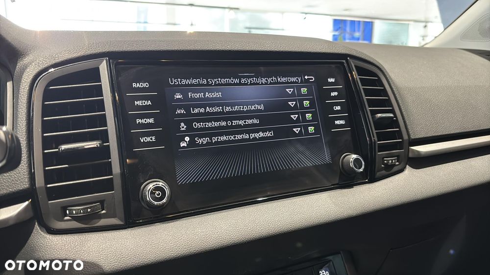 Skoda Karoq 1.5 TSI ACT Selection DSG - 25