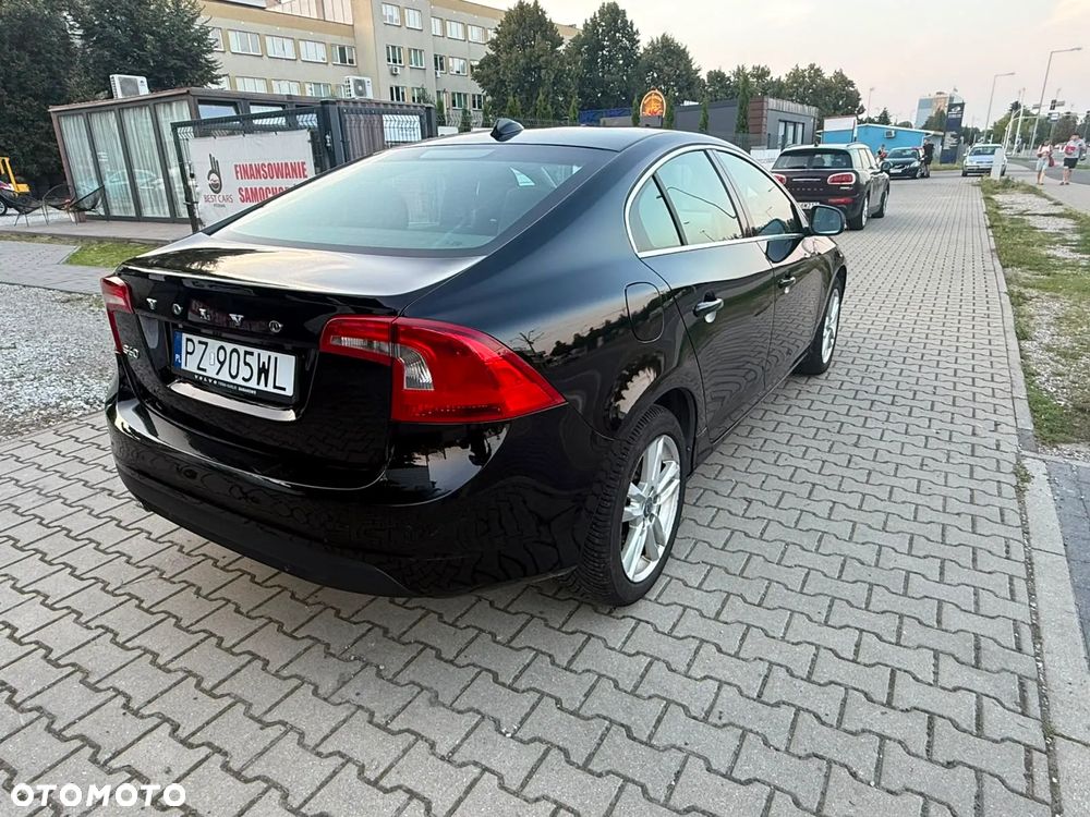Volvo S60 D3 Business Edition - 3