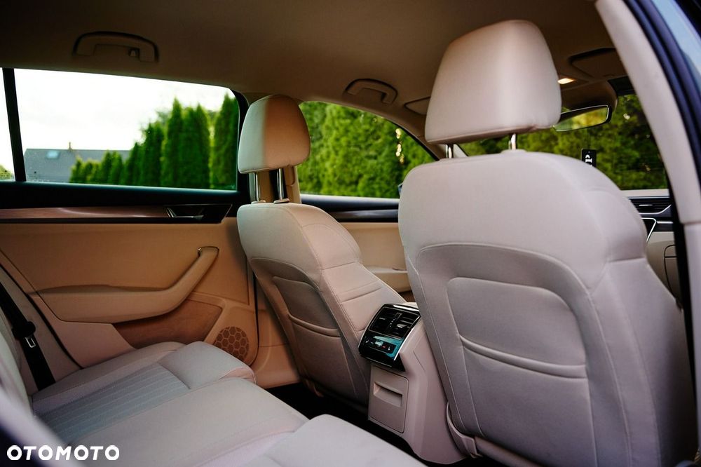 Skoda Superb 2.0 TSI Style DSG - 32