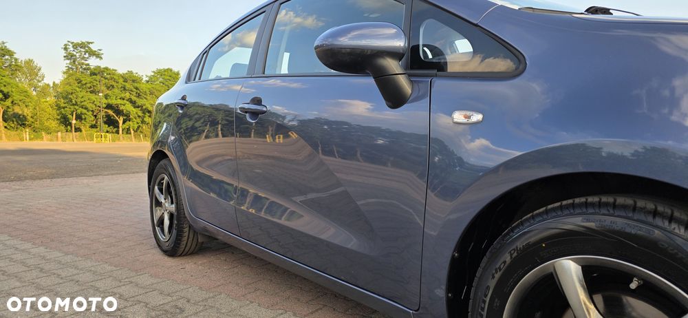 Kia Rio 1.2 L - 25