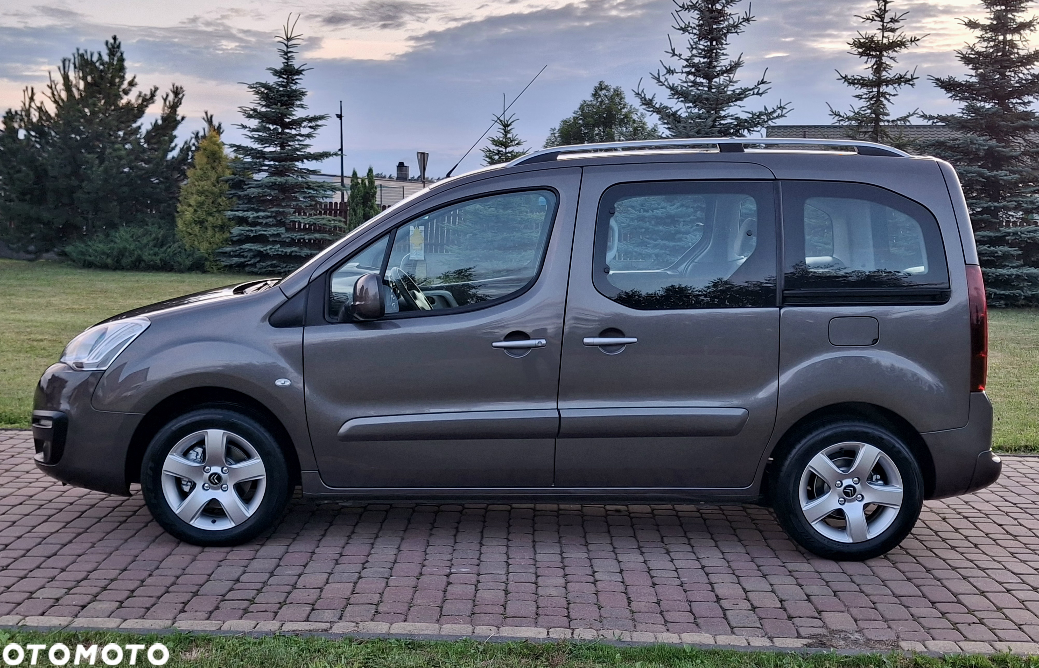 Citroën Berlingo Multispace BlueHDi 100 FEEL - 8
