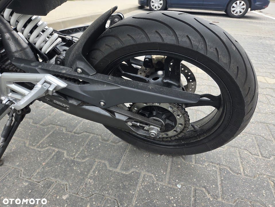 BMW G - 7