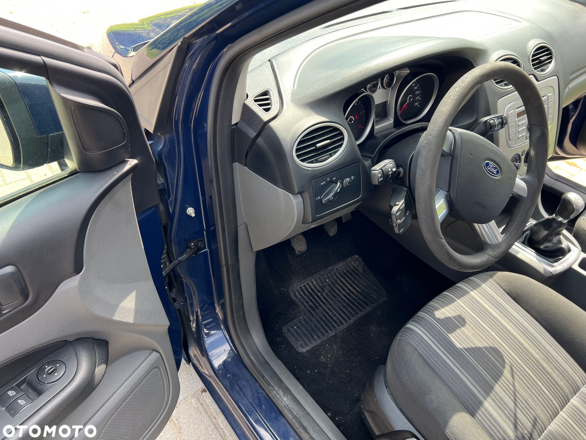 Ford Focus 1.8 TDCi Ambiente - 33