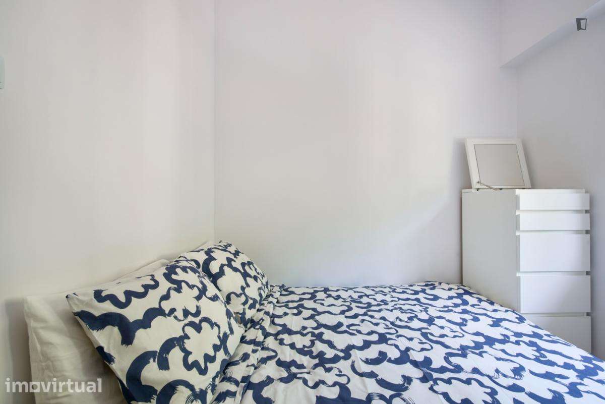 Quarto - localizado em Benfica Lisbon - Grande imagem: 3/25
