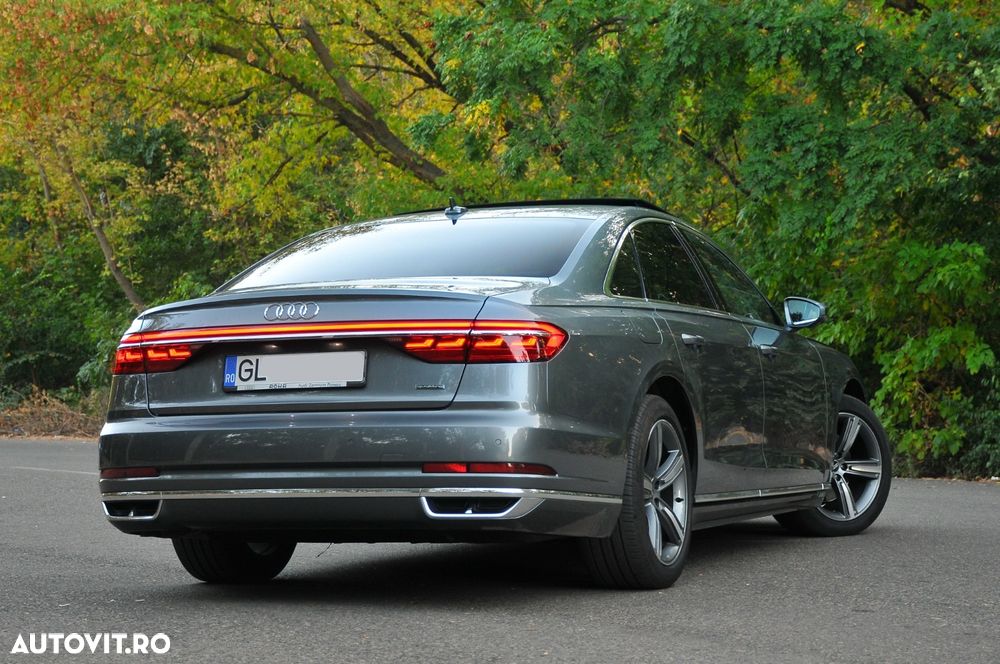 Audi A8 - 4