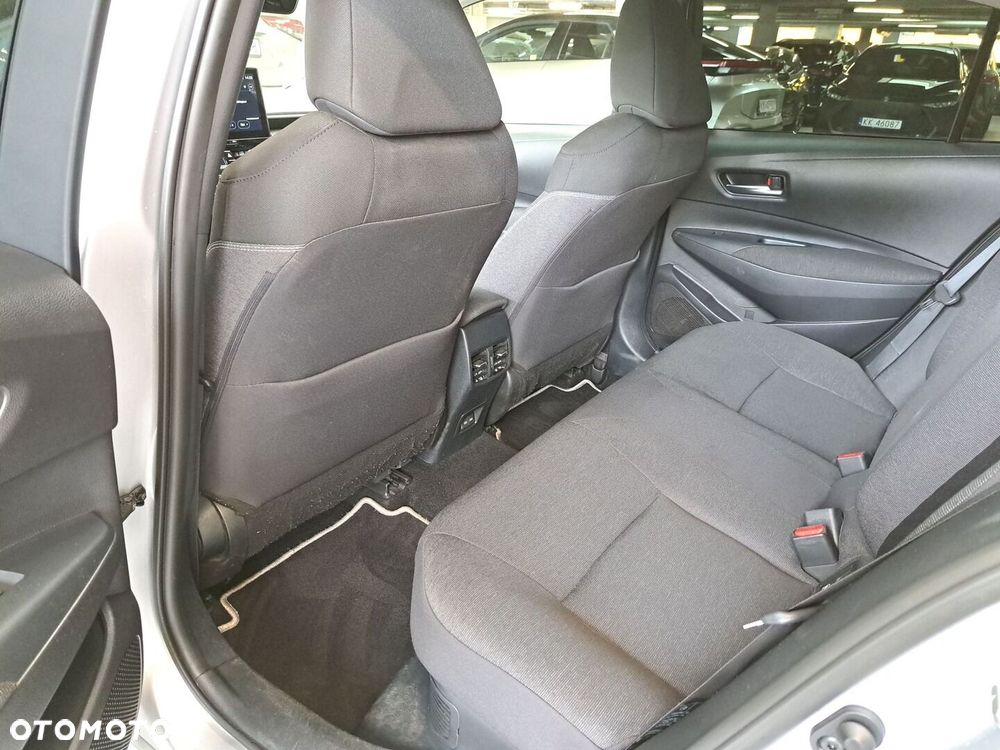 Toyota Corolla 1.8 Hybrid Comfort - 24