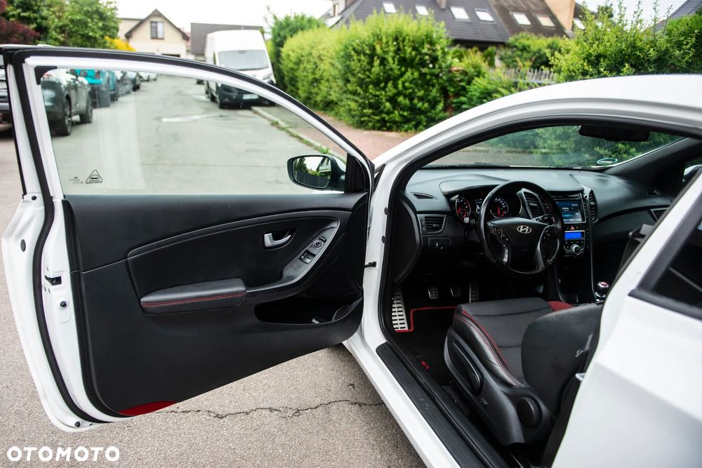 Hyundai i30 1.6 T GDI Turbo - 17
