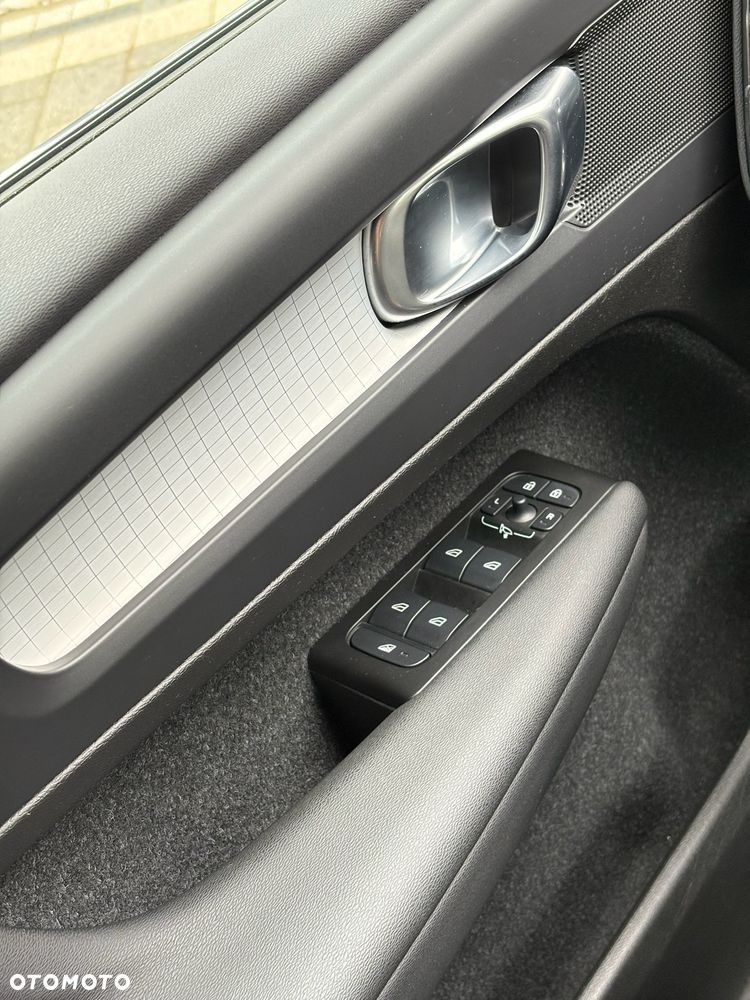 Volvo XC 40 T4 Plug-In Hybrid Inscription Expression Pro - 25